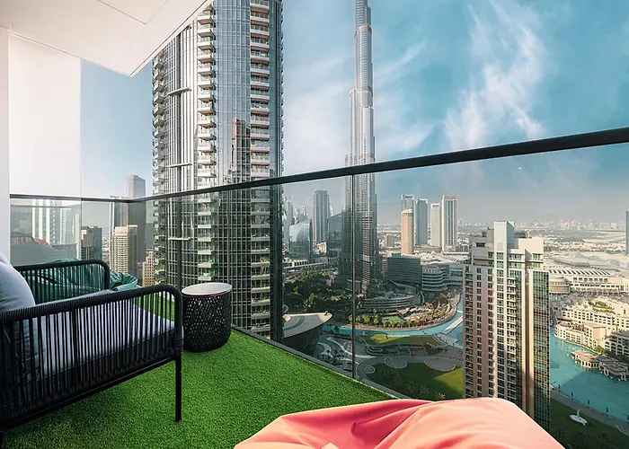 Luxury Apartment With Full Burj Khalifa And Downtown Views