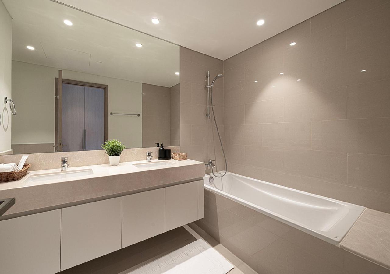 Luxury With Full Burj Khalifa And Downtown Views
